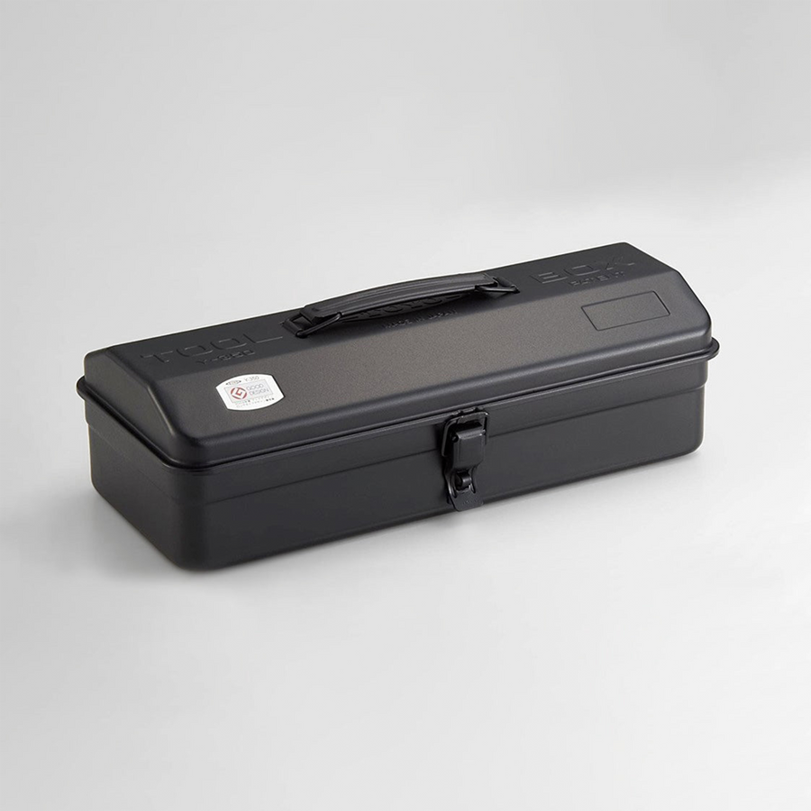 Toyo Steel Y-350 Black. Sleek black steel container with a camber-top cover and round handle, offering durability and a modern look. 1.3kg.